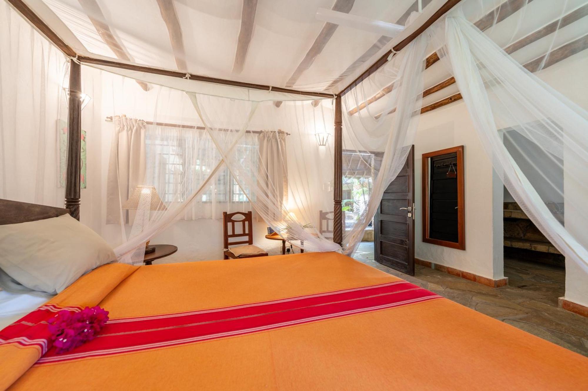 Diani Marine Divers Village Diani Beach Ngoại thất bức ảnh
