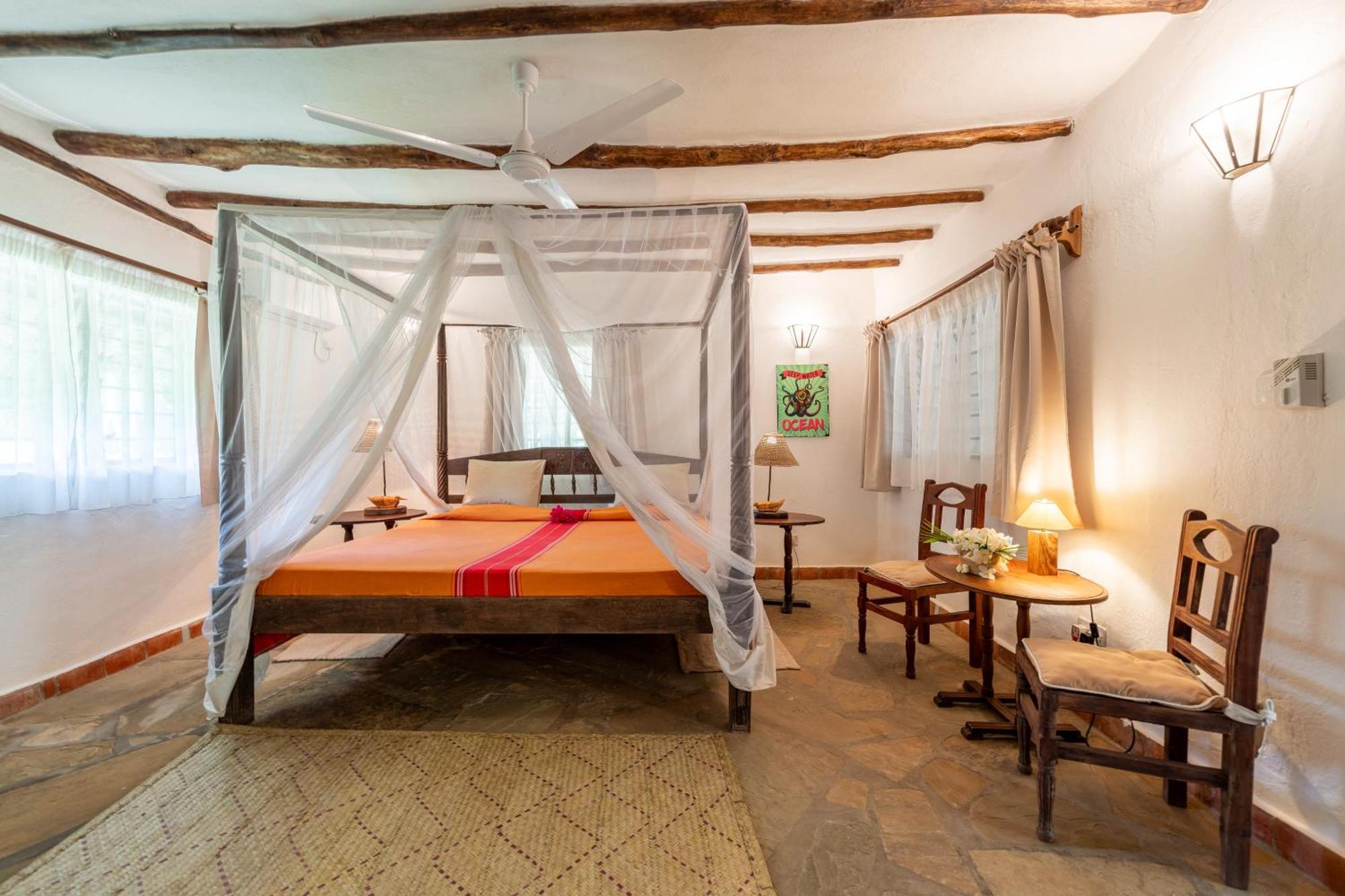 Diani Marine Divers Village Diani Beach Ngoại thất bức ảnh