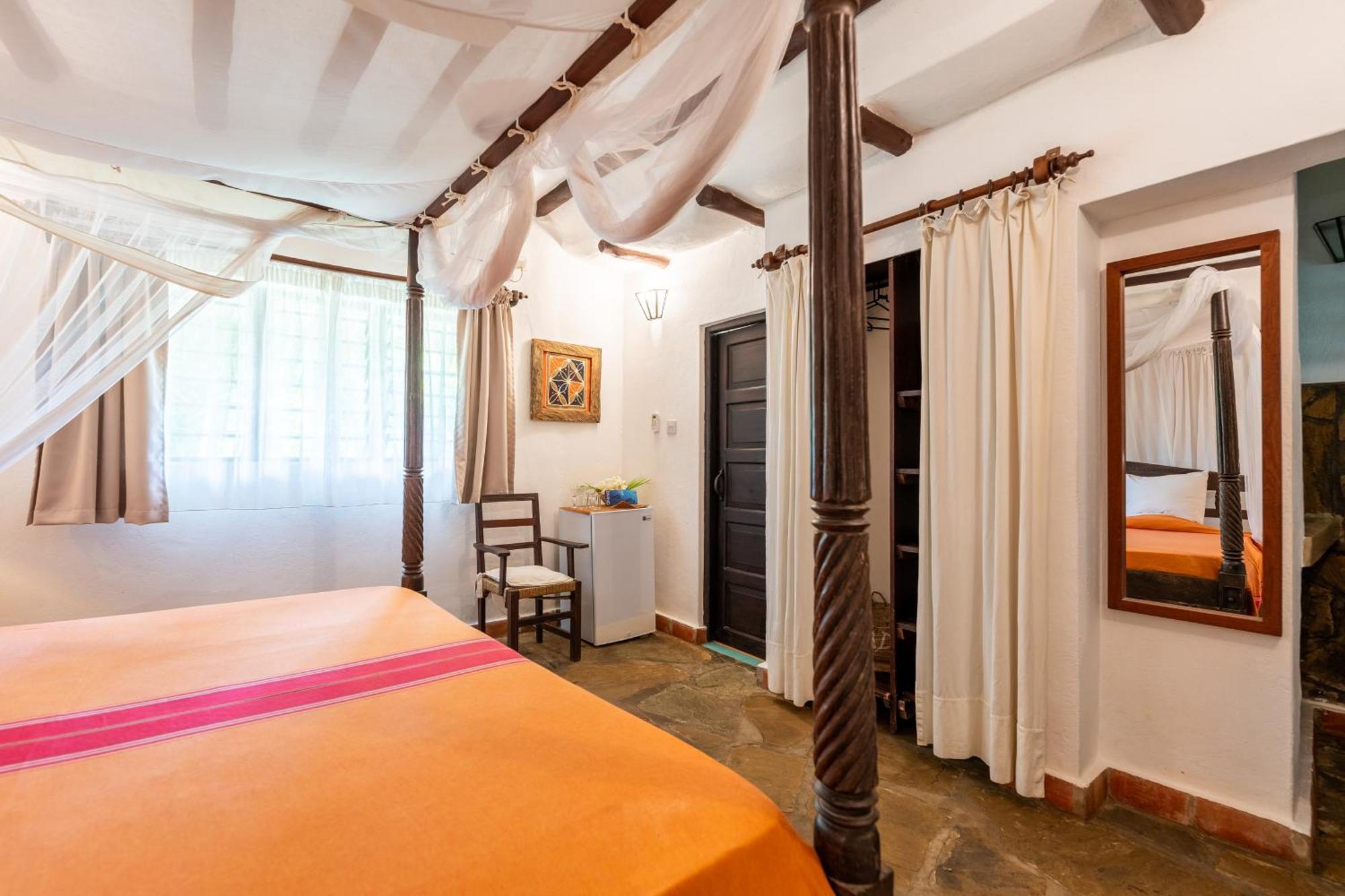 Diani Marine Divers Village Diani Beach Ngoại thất bức ảnh
